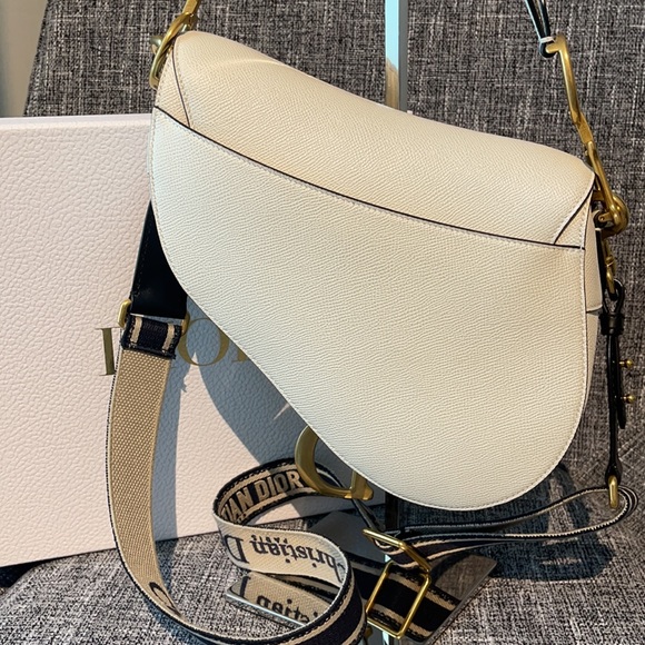 Christian Dior Medium Saddle White Bag / ADJUSTABLE SHOULDER STRAP WITH RING NEW - Picture 7 of 8